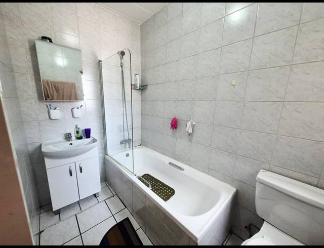2 BEDROOM APARTMENT FOR SALE IN RANDHART
